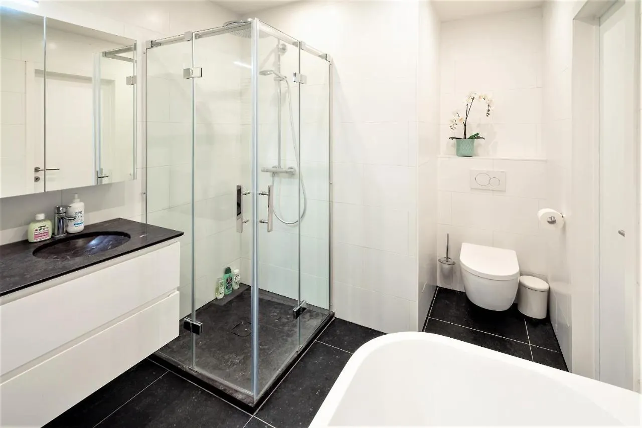 Апартаменты The Main Square Residence Антверпен