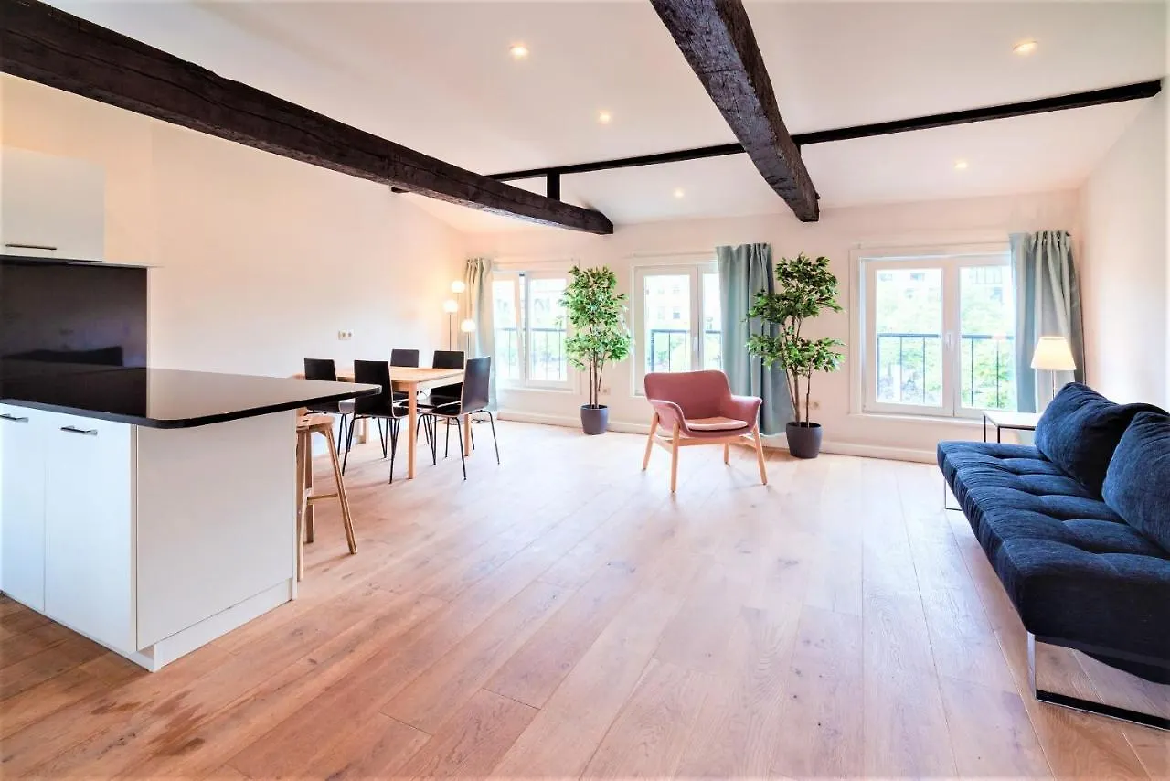 Апартаменты The Main Square Residence Антверпен
