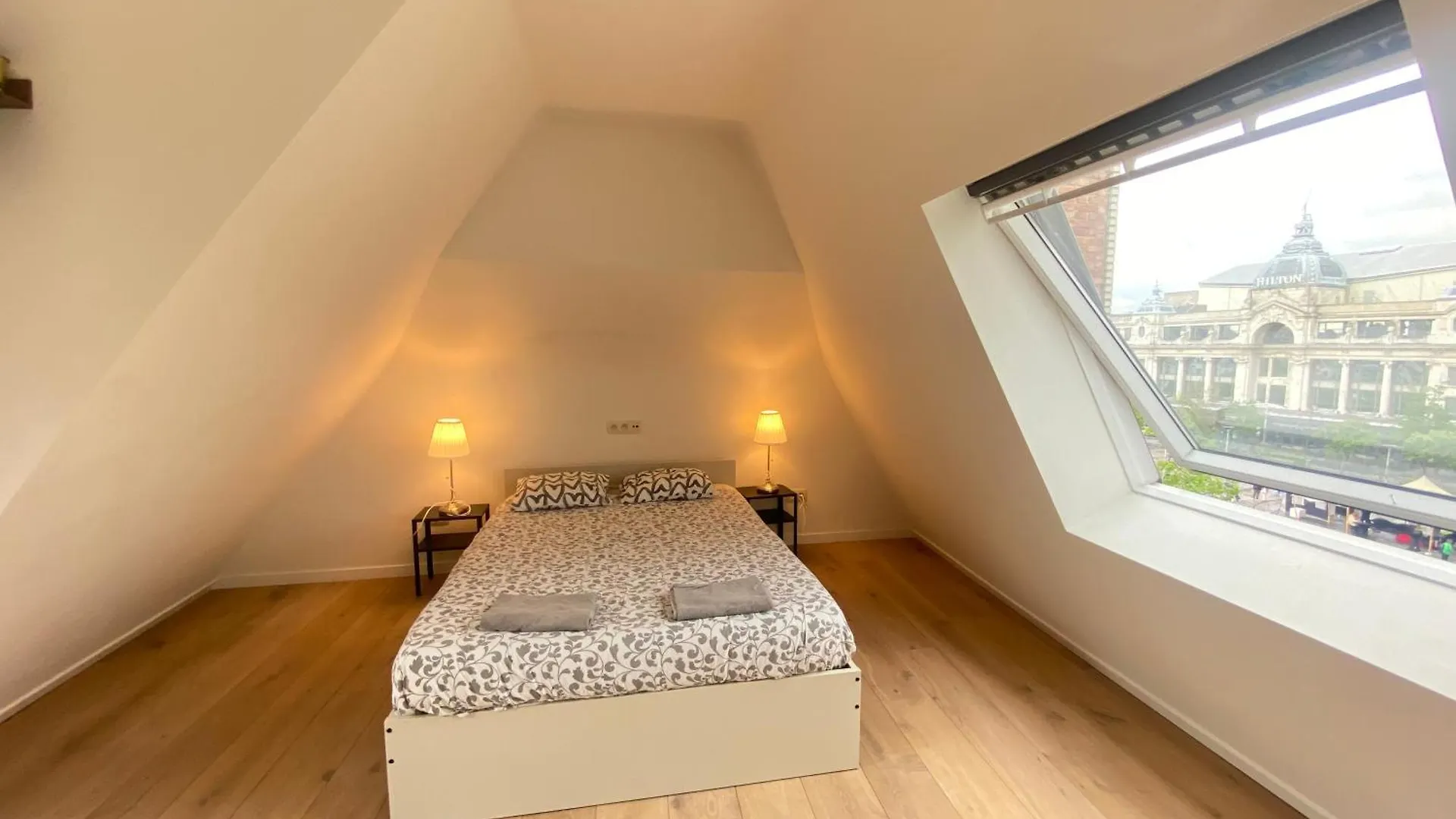 The Main Square Residence Antwerp Apartment