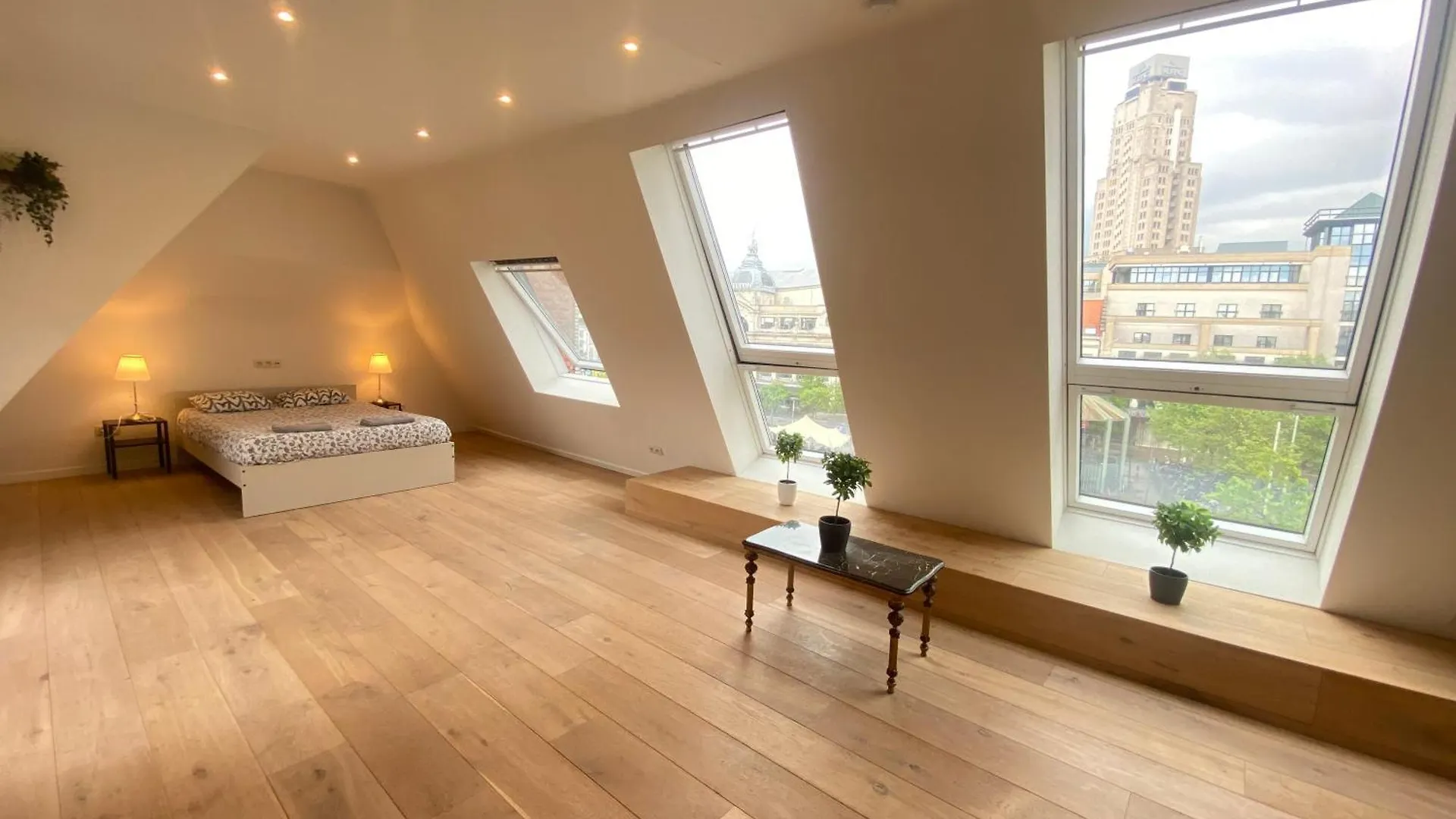 Апартаменты The Main Square Residence Антверпен Бельгия
